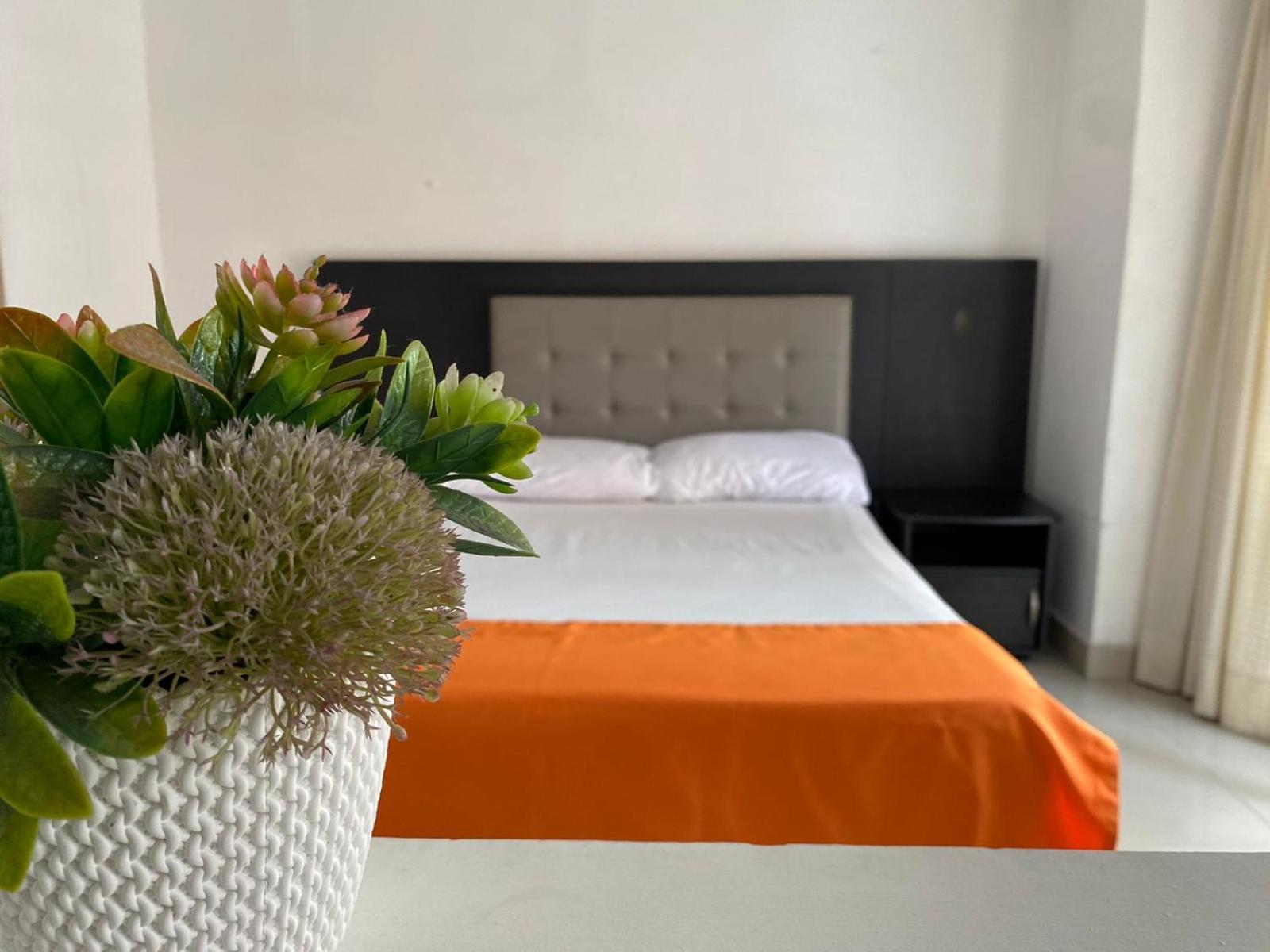 Apartaestudios Laureles Medellin Medellín Exterior foto